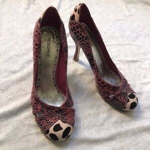 Pink and black glossy snakeskin and cowhide kitten heels